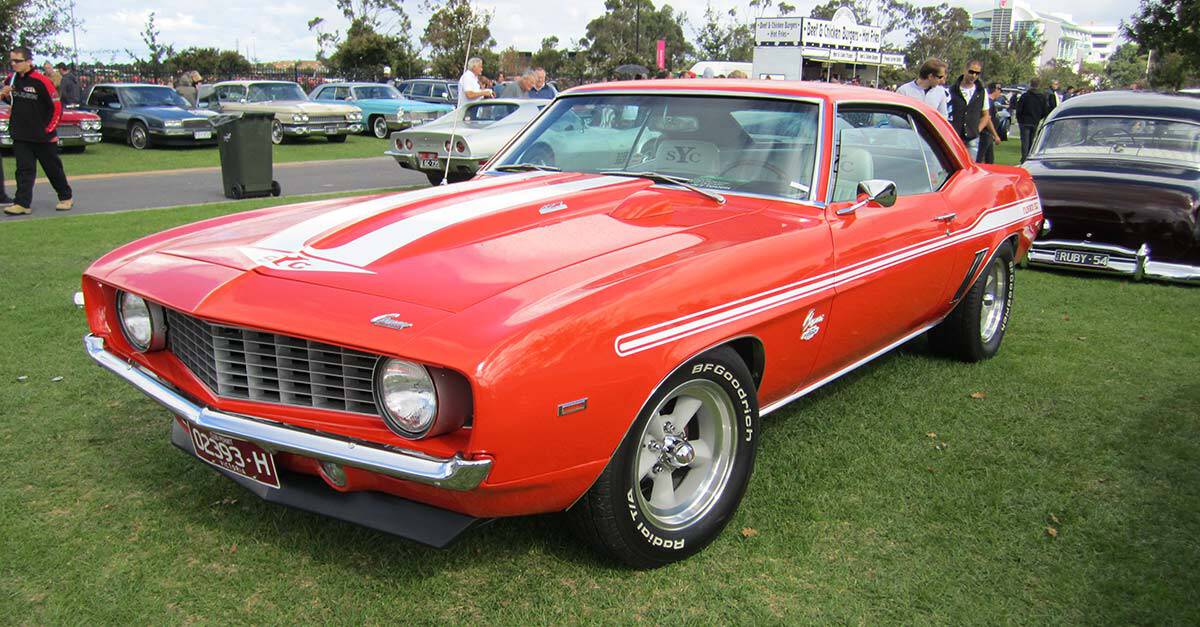 1969_Chevrolet_Camaro_Yenko_427_Tribute