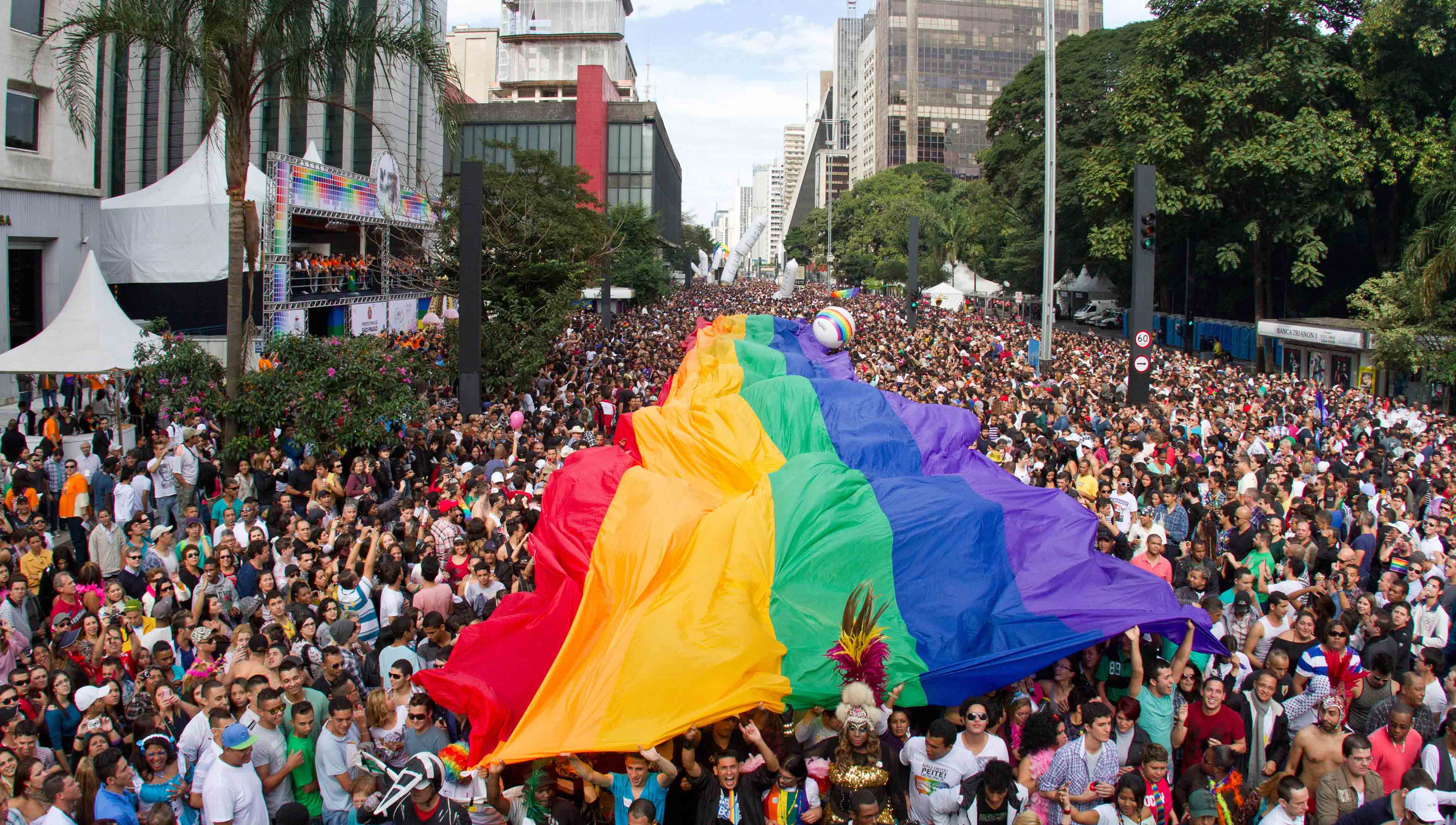 São-Paulo-Gay-Pride-Parade-2006